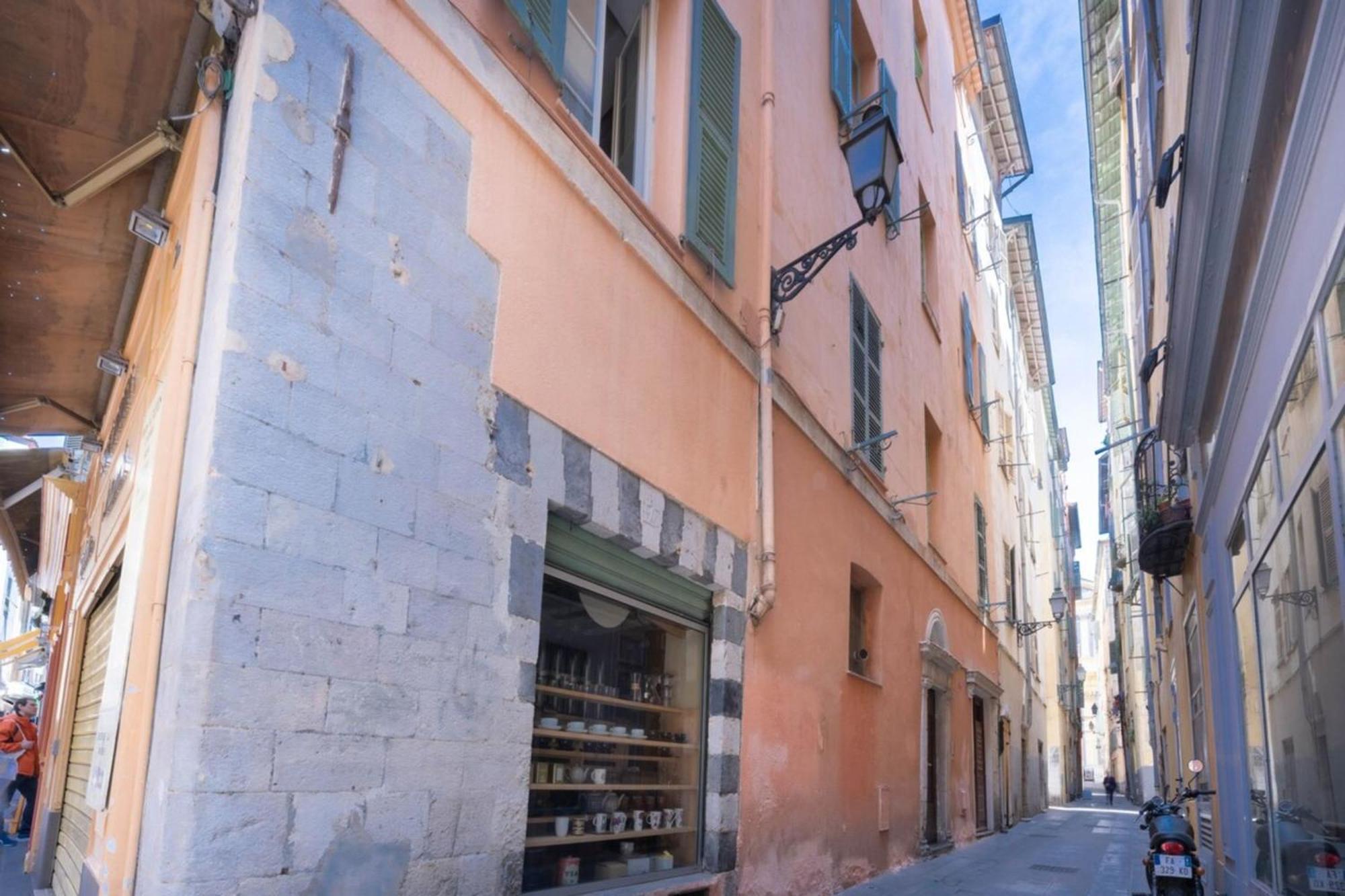 06a3 - Lovely In The Heart Of Old Apartment Nizza